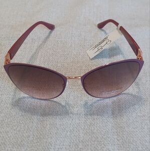Jessica Simpson, Chic Purple Sunglasses